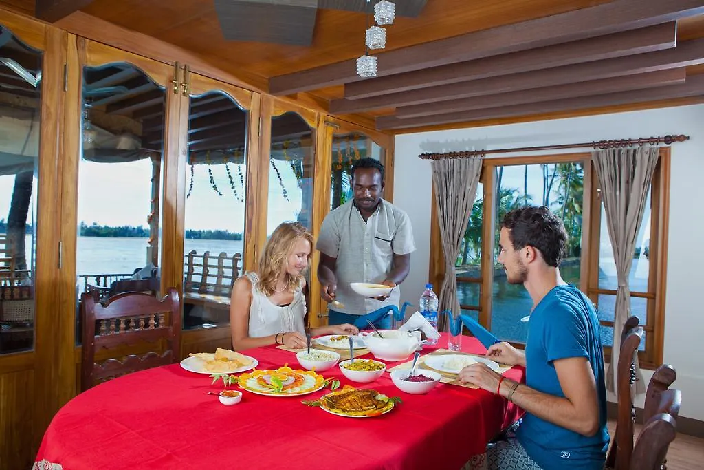 Abad Premium House Boat Hotel Kumarakom Botel