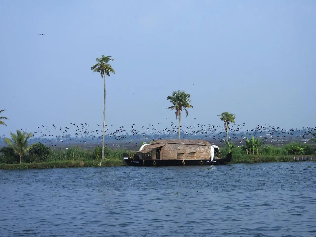 מלון קומרקום Abad Premium House Boat